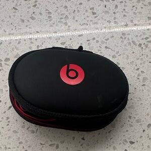 Beats by Dre urBeats3 Wired In-Ear Headphones (Black/Red, 3.5mm Jack)